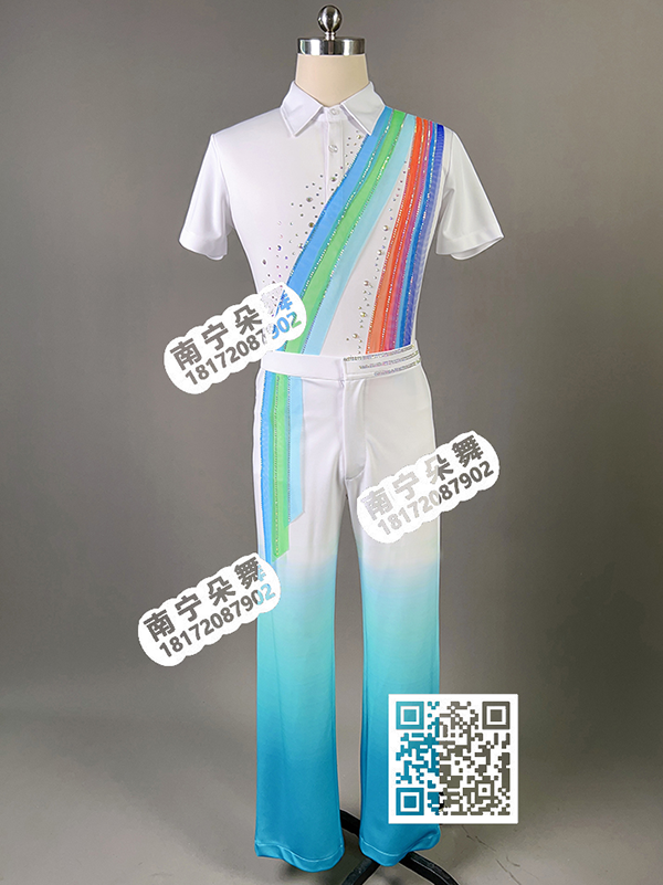 白蓝青渐变彩虹条纹男当代