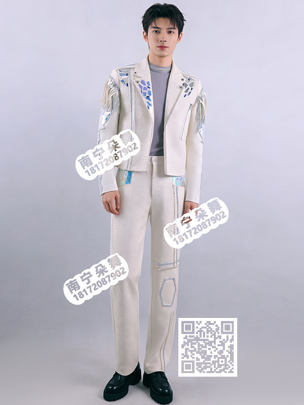 白色银边炫彩亮片休闲男西服